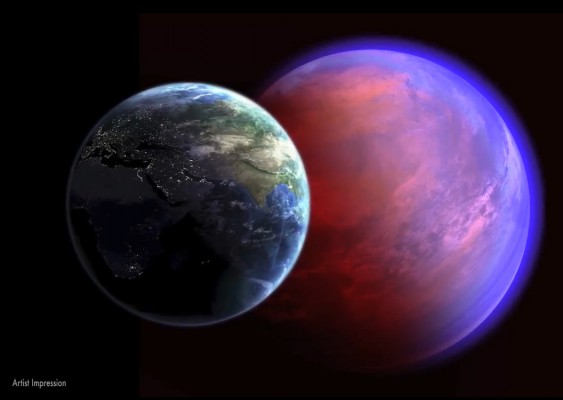 The exoplanet 55 Cancri e compared with Earth in the foreground
